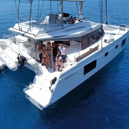 Botel Boat Holidays